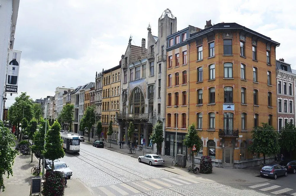 Amazing Apartment Antwerp South 3*,  Belgien